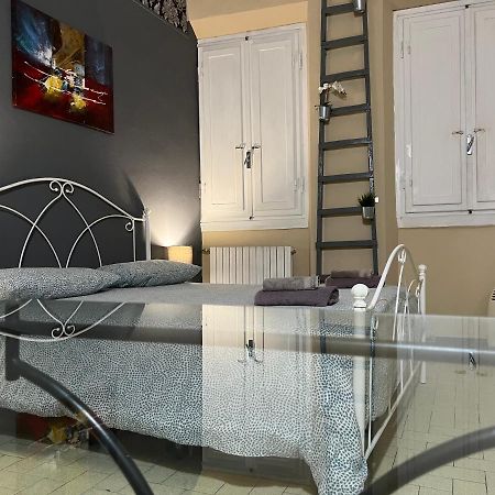Palazzo Vecchio Apartment ฟลอเรนซ์ ภายนอก รูปภาพ